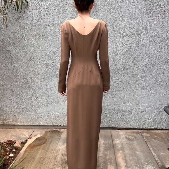 𝅺RICHARD TYLER COUTURE long sleeve dress with hip length side slit - Picture 3 of 16